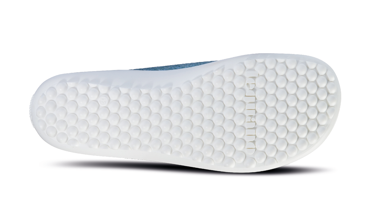 Barfußschuh mit flexibler Laufsohle und runden Profilnoppen, Ansicht von unten