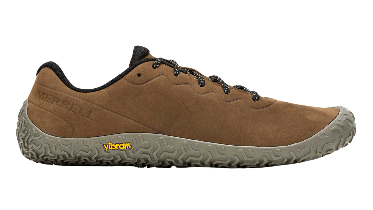 Barfußschuh mit Schnürsenkeln, geschlossener Zehenbox und geschlossenem Fersenbereich, profilierte Sohle, Seitenansicht außen