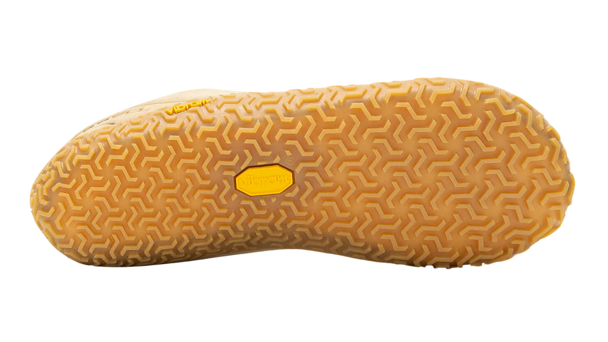Barfußschuh mit profilierter Laufsohle und geometrischem Profilmuster, Ansicht von unten