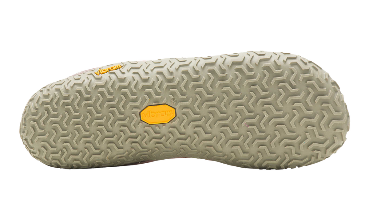 Barfußschuh mit profilierter Laufsohle, Ansicht von unten