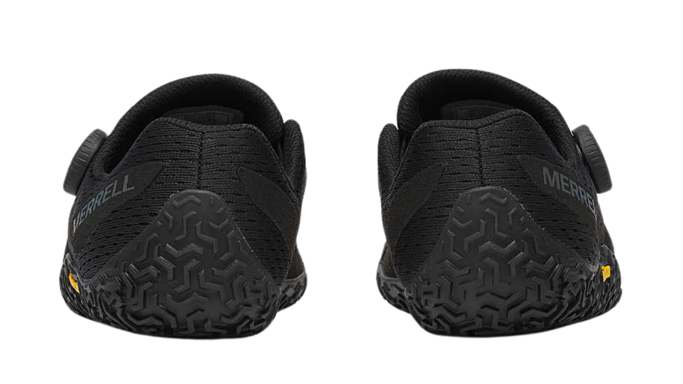 Barfußschuh mit geschlossener Zehenbox und geschlossenem Fersenbereich, profilierte Sohle, Rückansicht als Paar