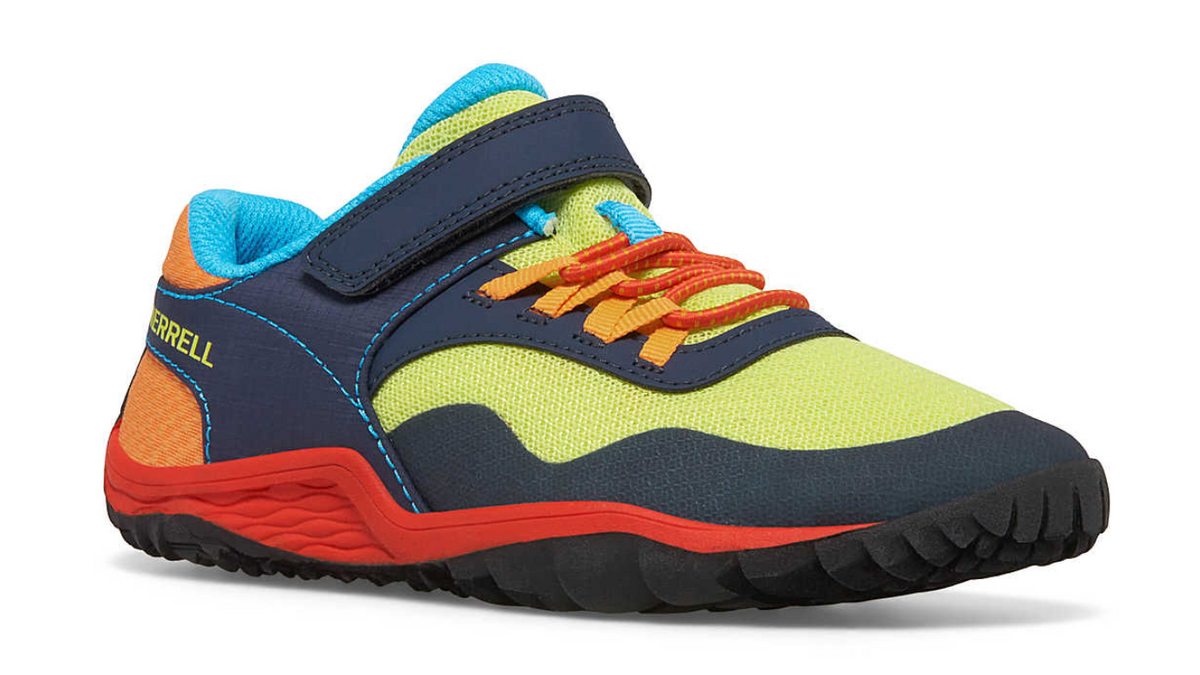 Barfußschuh für Kinder mit Klettverschluss und Schnürsenkeln, geschlossener Zehenbox und geschlossenem Fersenbereich, profilierte Sohle, Seitenansicht außen