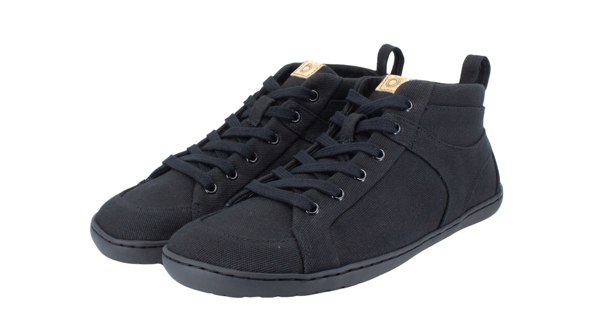 Hoher Barfußsneaker mit Schnürung, Textil-Obermaterial und geschlossener Zehenpartie, schräge Vorderansicht als Paar