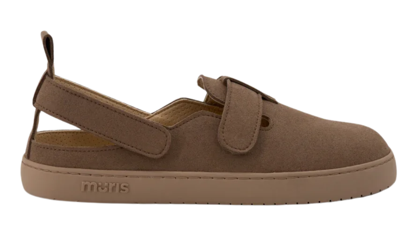 Barfußschuh für Kinder mit breiter Zehenbox, flexibler Sohle, Riemen und Klettverschluss, Seitenansicht außen