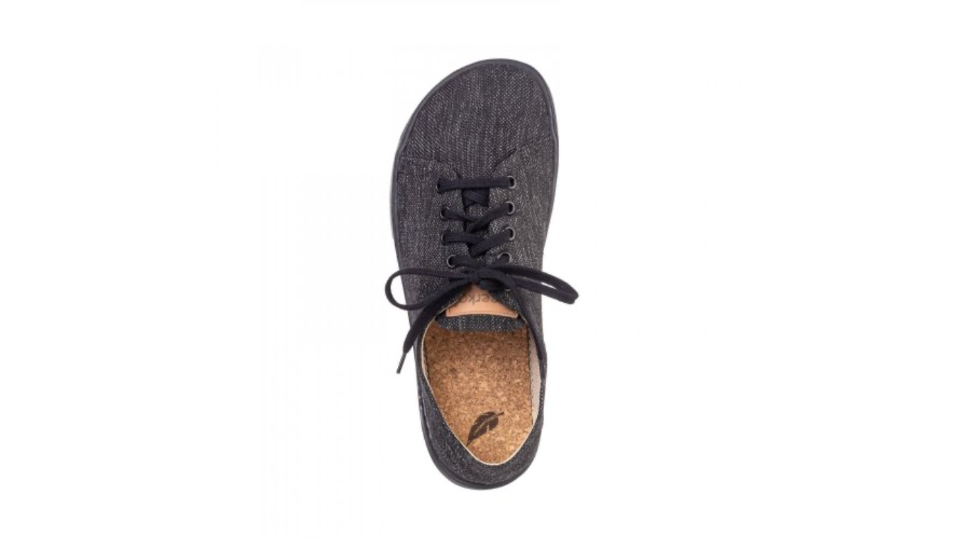 Barfußschuh mit Schnürverschluss, breiter Zehenbox und flacher Sohle, geschlossener Fersenbereich, Draufsicht