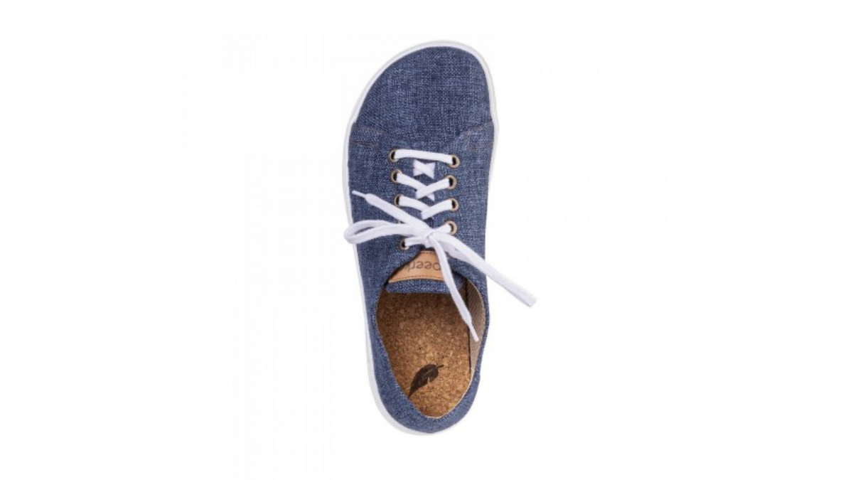 Barfußschuh mit Schnürverschluss, breiter Zehenbox und flacher Sohle, geschlossener Fersenbereich, Draufsicht