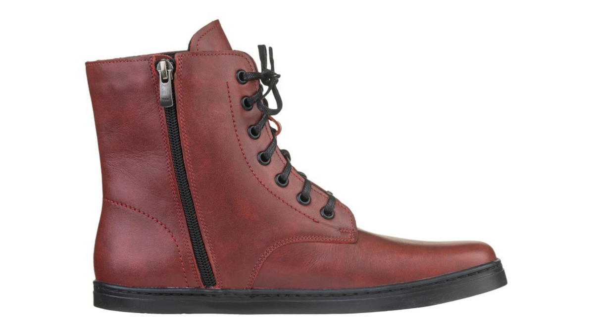 Barfußstiefel mit Schnürverschluss, breiter Zehenbox und flacher Sohle, geschlossener Fersenbereich, Seitenansicht innen