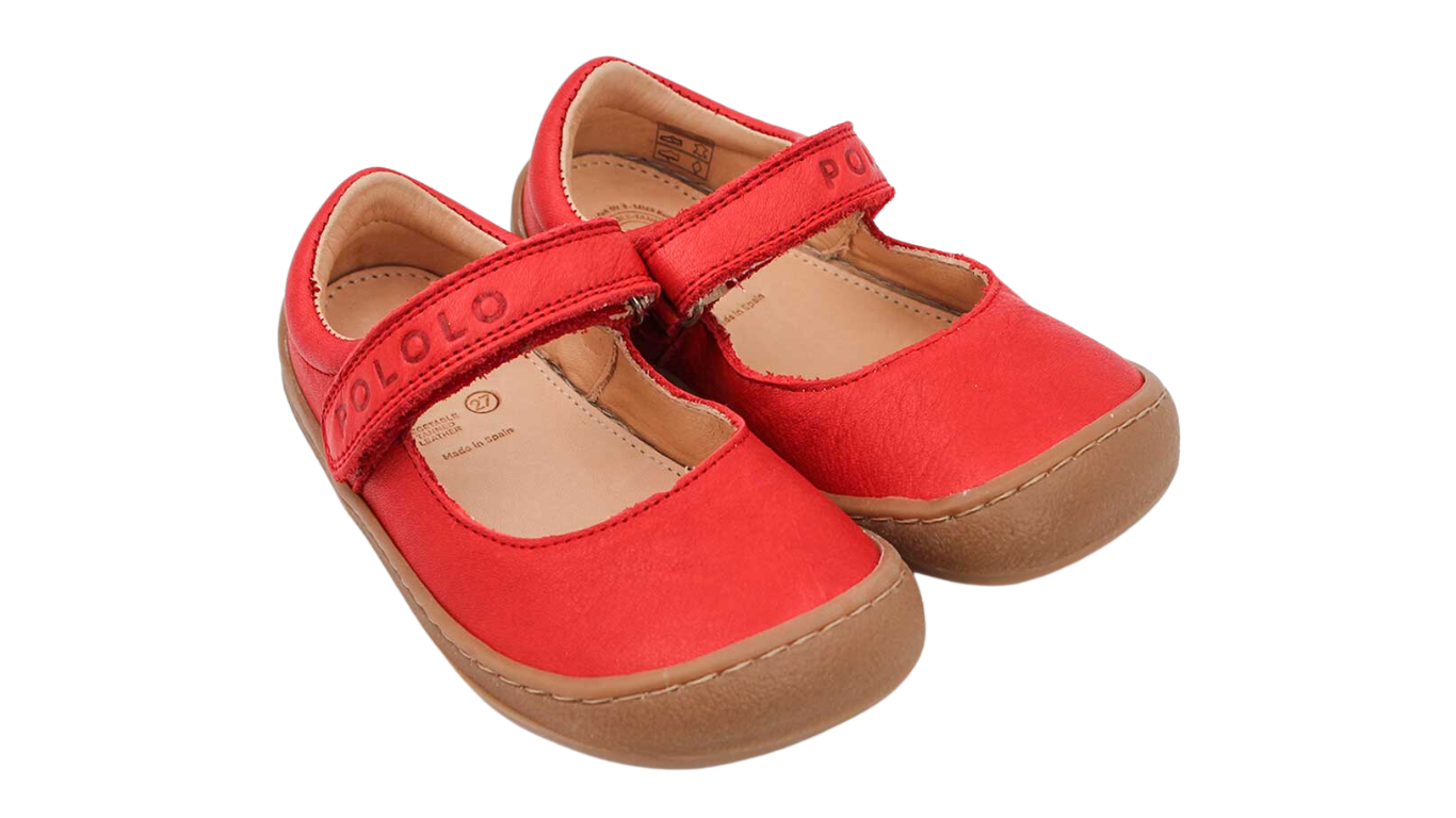 Kinder Barfußschuh mit breiter Zehenbox, flexibler Sohle und Klettverschluss, geschlossene Zehen und geschlossener Fersenbereich, schräge Vorderansicht