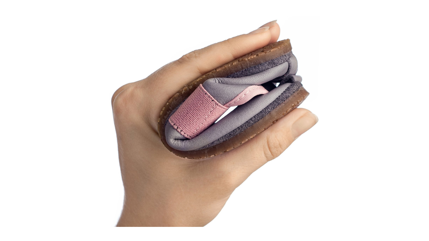 Kinder Barfußschuh mit flexibler Sohle und Klettverschluss, geschlossene Zehen und geschlossener Fersenbereich, Detailansicht