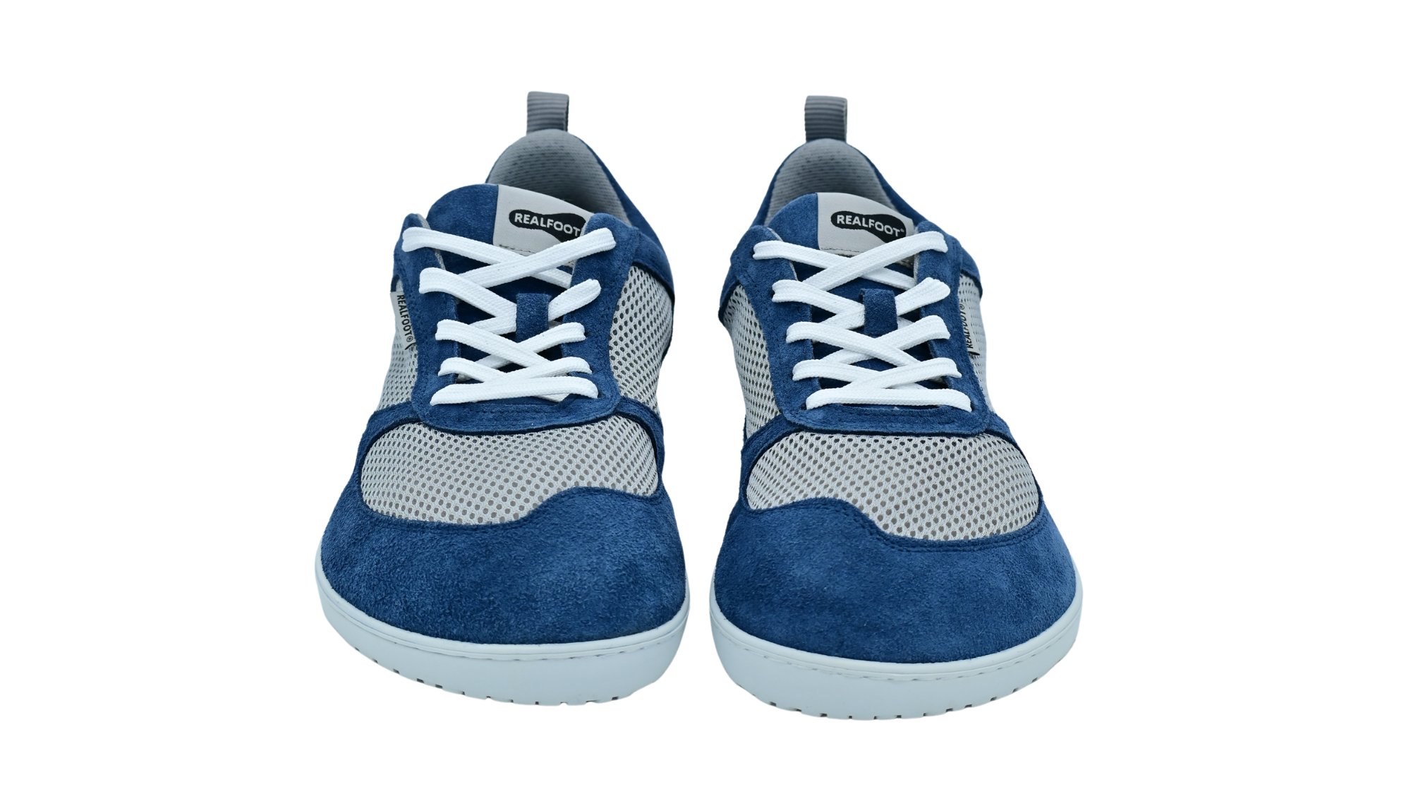 Barfußschuh mit Schnürung, breite Zehenbox, flache flexible Sohle, geschlossener Fersenbereich, Vorderansicht als Paar