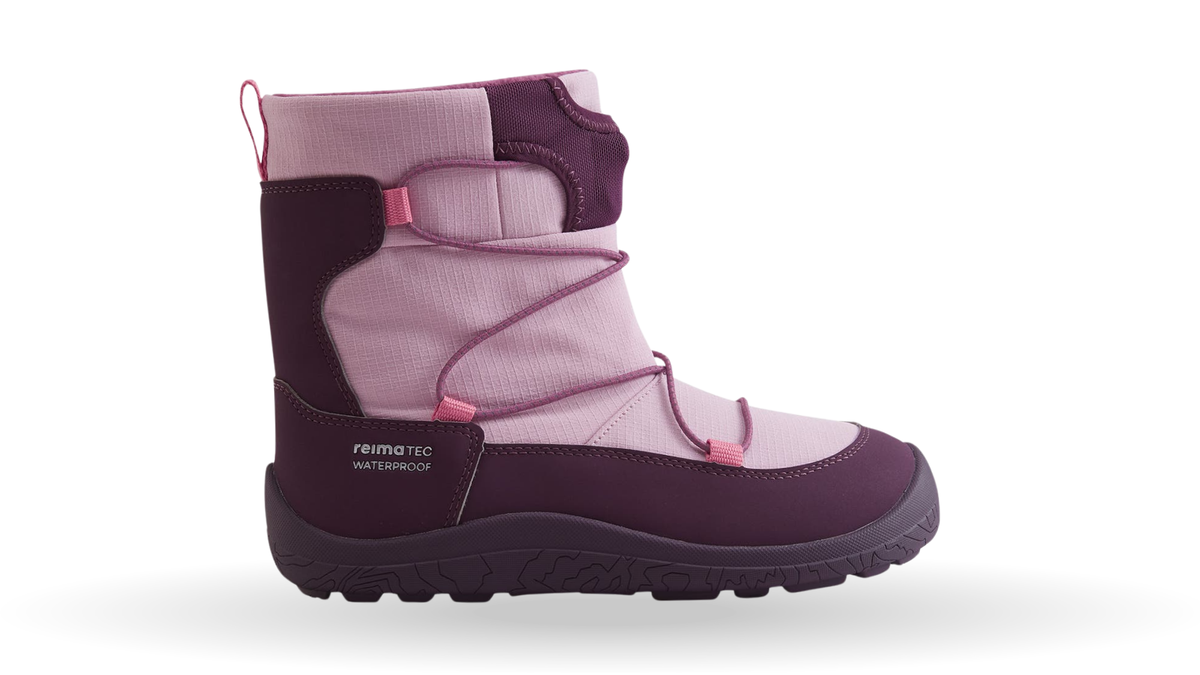 Kinder-Barfußwinterstiefel mit Schnellverschluss, geschlossenen Zehen und profilierter Sohle, Seitenansicht außen