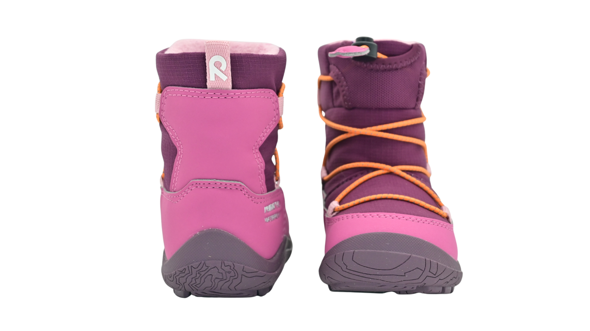 Kinder-Barfußwinterstiefel, ein Schuh in Rückansicht und ein Schuh mit Schnellverschluss in Vorderansicht