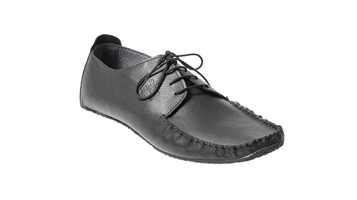 Barfußschuh, geschlossene Zehen und geschlossener Fersenbereich, Schnürsenkel, flexible Sohle, einzelner Schuh, Seitenansicht außen