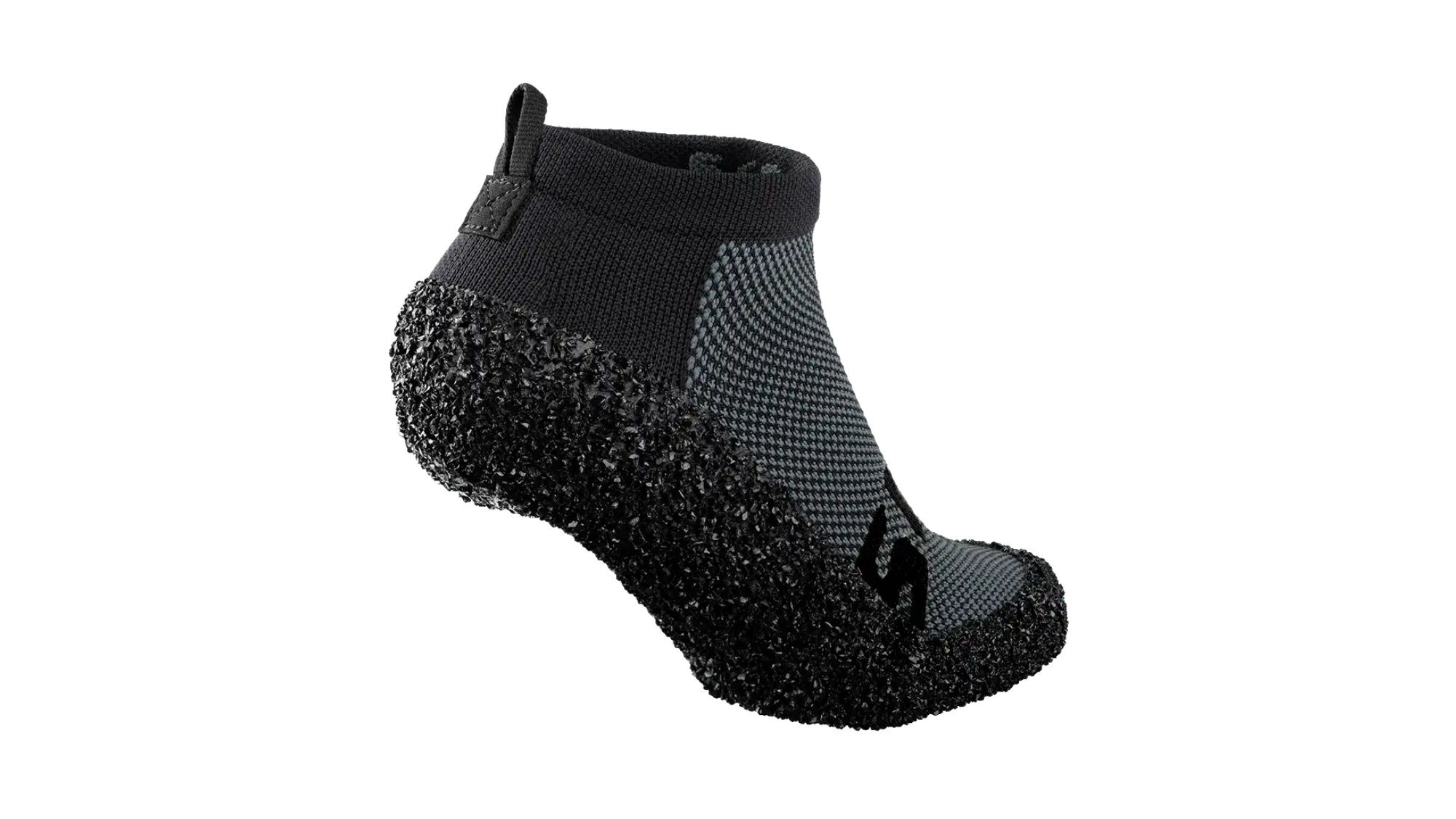 Skinners 2.0 in concrete, elastischer Schuh mit Fersenlasche, enganliegendem Schaftabschluss und robuster schwarzer Sohle in Ansicht von hinten.