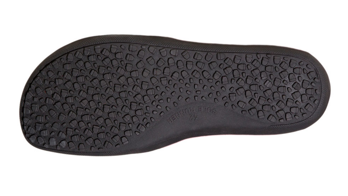 Barfußschuh, flexible Sohle mit Profilstruktur, einzelner Schuh, Ansicht von unten