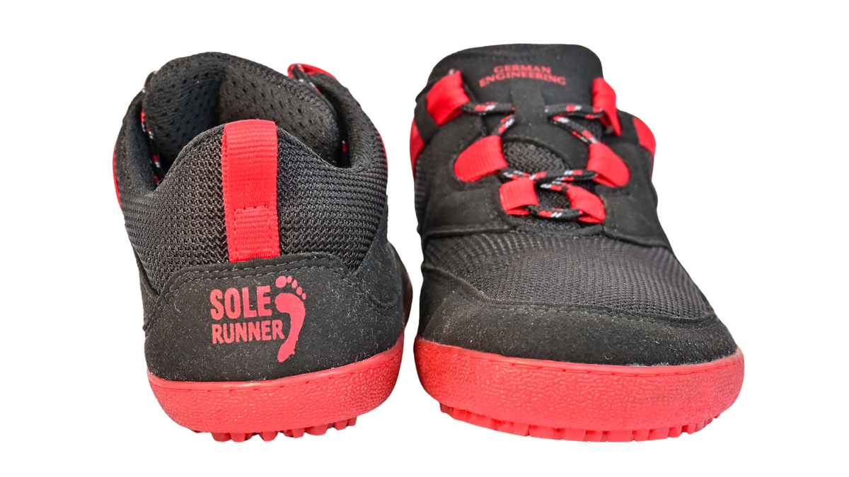 Barfußschuh, geschlossene Zehen und geschlossener Fersenbereich, Schnellverschluss, flexible Sohle, als Paar, Vorderansicht