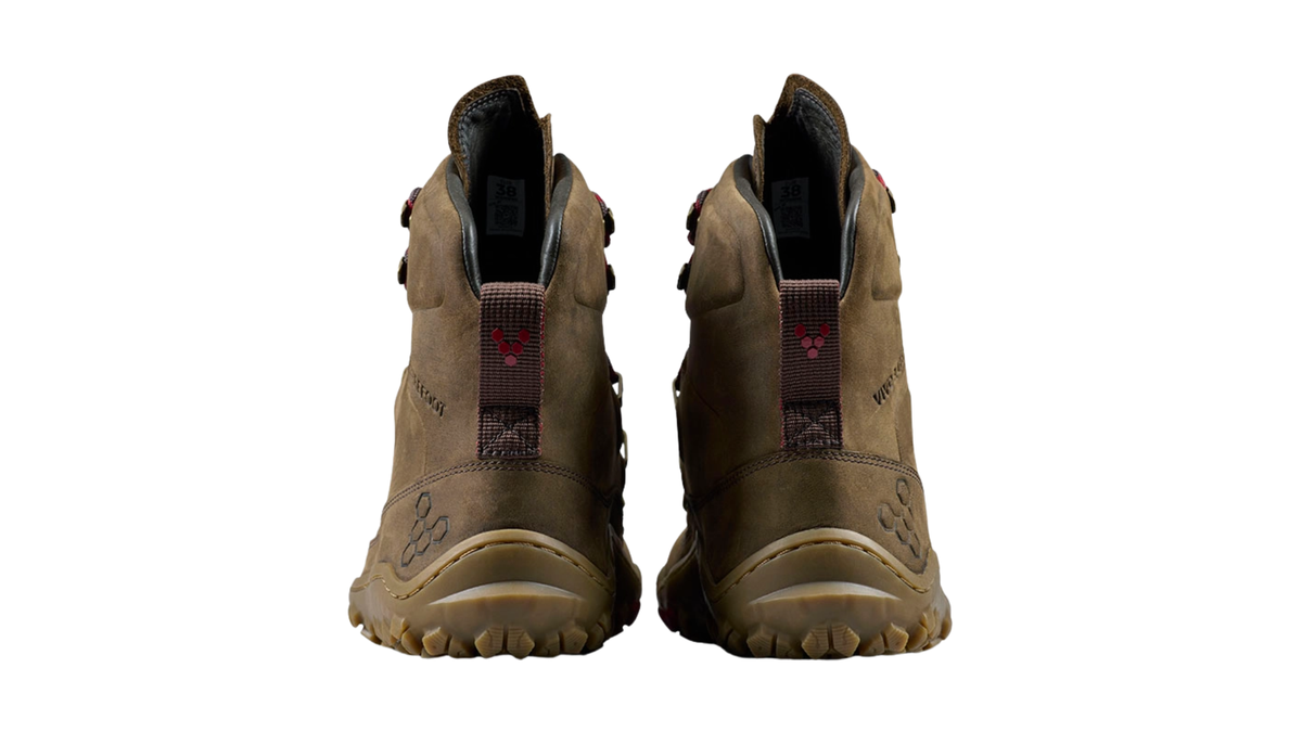 Barfußwanderstiefel, geschlossene Zehen und geschlossener Fersenbereich, Schnürung mit Ösen, profilierte Sohle, Rückansicht, Paar