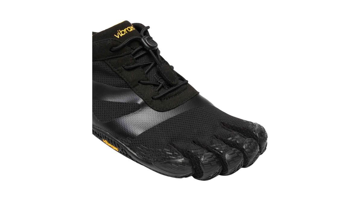 Zehenschuh mit separaten Zehenfächern, Schnellverschluss und Mesh-Einsätzen, Einzelschuh, Detailansicht Zehenfächer