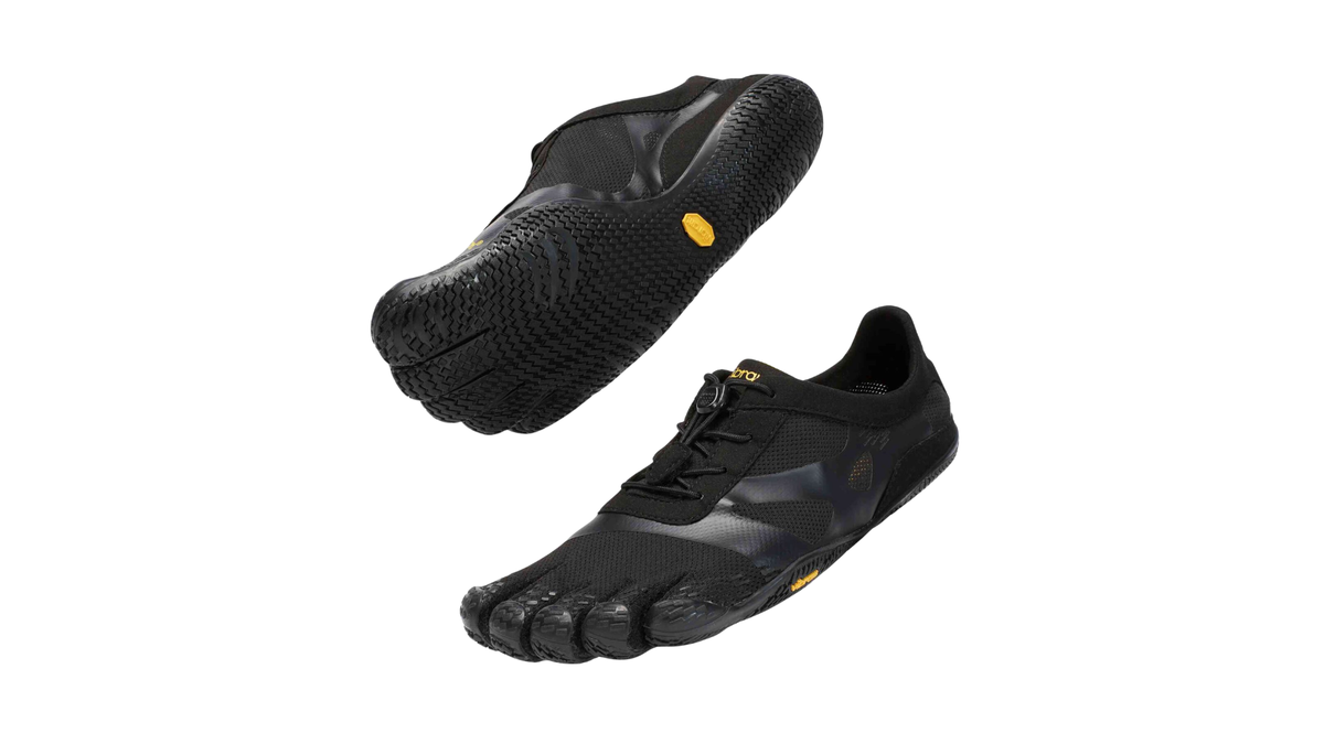 Zehenschuh mit separaten Zehenfächern, Schnellverschluss und Mesh-Einsätzen, Ansicht von unten und Seitenansicht als Paar