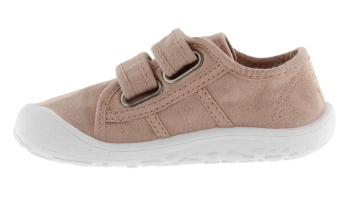 Barfußschuh für Kinder mit breiter Zehenbox, flexibler Sohle und zwei Klettverschlüssen, geschlossener Zehenbereich, Seitenansicht innen