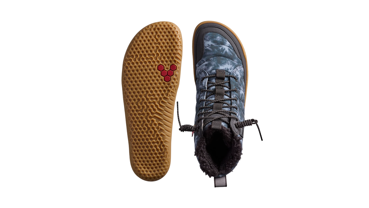 Barfußwinterstiefel, geschlossene Zehen und geschlossener Fersenbereich, Schnürung mit Ösen, profilierte Sohle, Draufsicht und Ansicht von unten, Paar