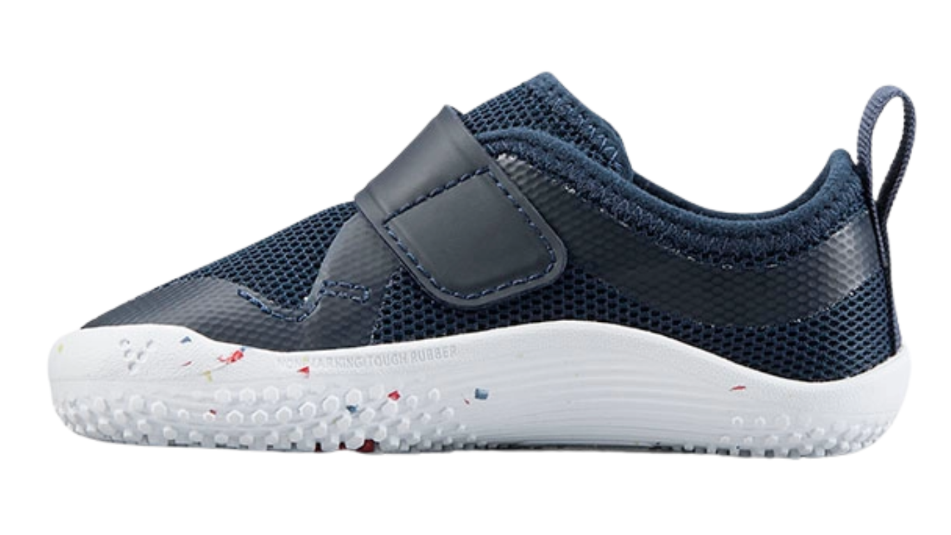 Barfußschuh für Kinder, geschlossene Zehen und geschlossener Fersenbereich, Klettverschluss, flexible Sohle, Einzelschuh, Seitenansicht innen