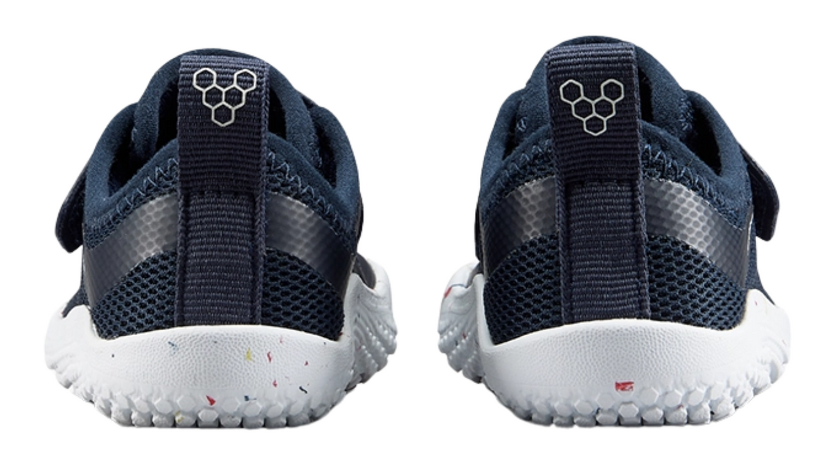 Barfußschuh für Kinder, geschlossene Zehen und geschlossener Fersenbereich, Klettverschluss, flexible Sohle, Rückansicht als Paar
