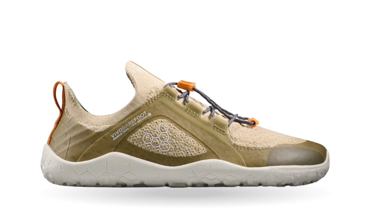 Barfußschuh mit Schnellverschluss, breite Zehenbox, flexible Sohle, geschlossener Fersenbereich, Seitenansicht außen, einzelner Schuh