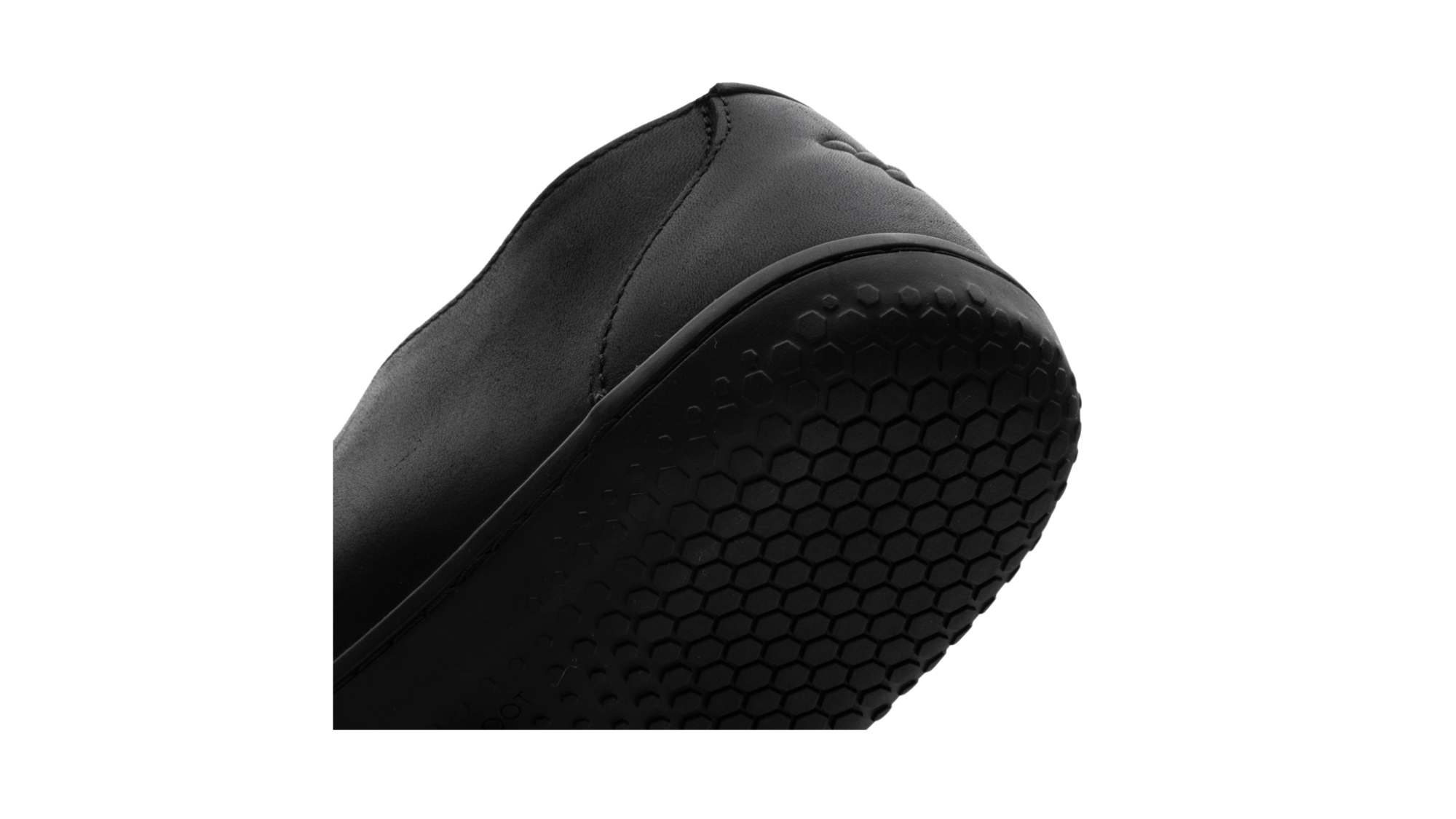 Barfußschuh mit Schnürung, geschlossener Zehenpartie und flacher Sohle, Detailansicht Fersenbereich