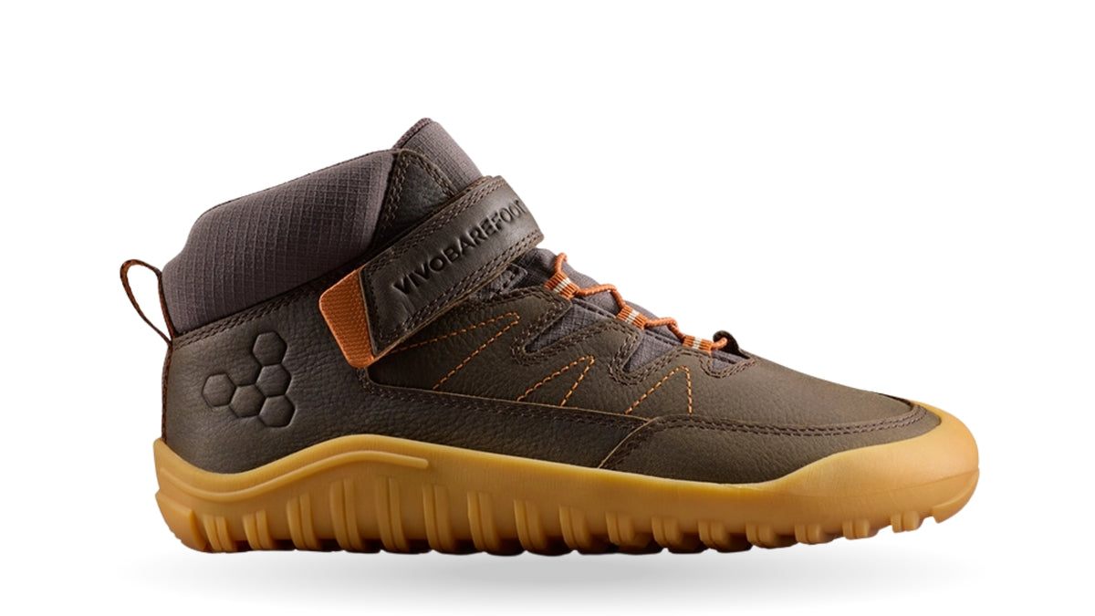 Barfußschuh mit Klettverschluss und Schnürung, breite Zehenbox, flexible Sohle, geschlossener Schaft, geschlossener Fersenbereich, Seitenansicht außen, einzelner Schuh
