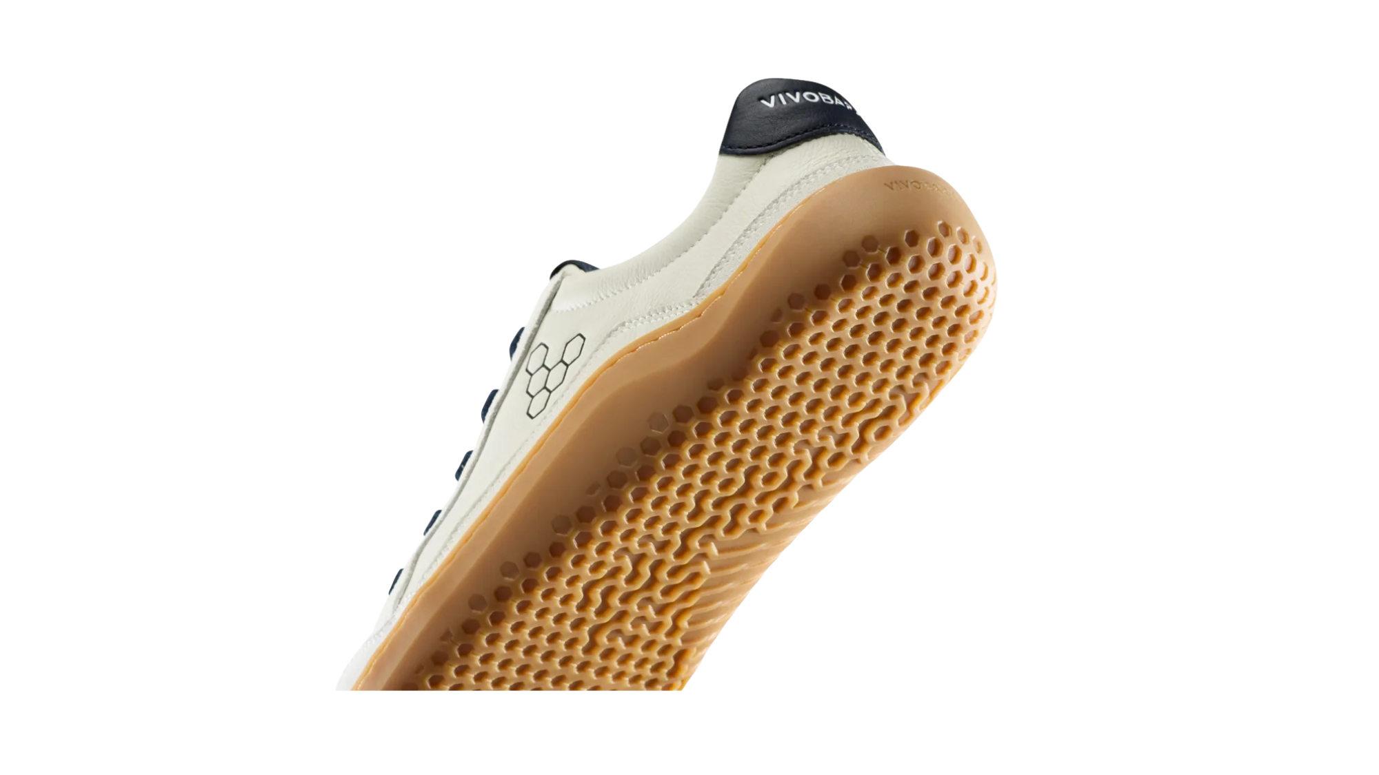 Detailansicht der flexiblen Sohle eines Barfußledersneakers für Erwachsene