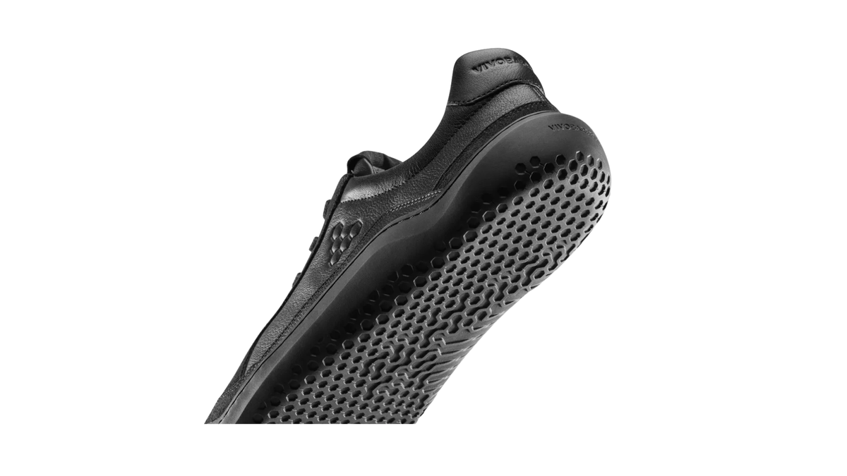 Detailansicht der flexiblen Sohle eines Barfußledersneakers für Erwachsene