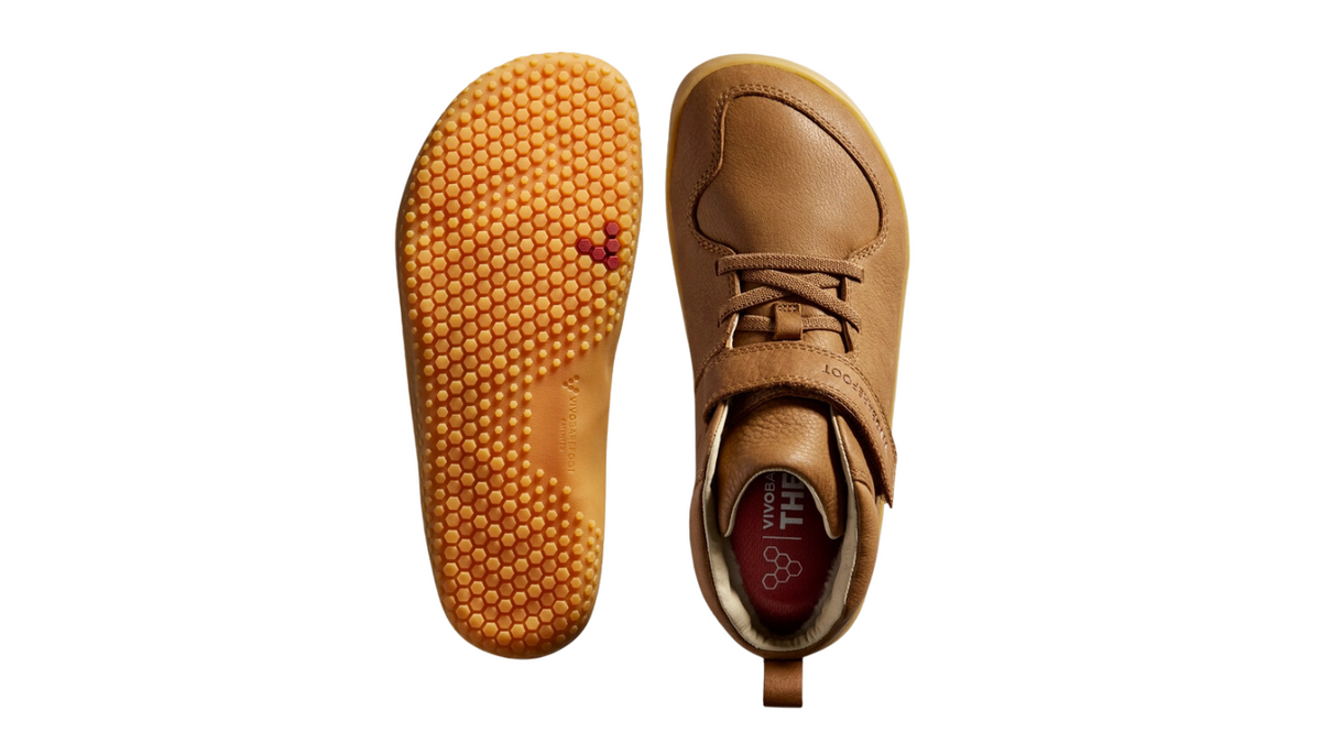 Barfußschuh für Kinder mit Klettverschluss und elastischem Schnellverschluss, breiter Zehenbox und geschlossenem Schaft, Ansicht von unten und Draufsicht