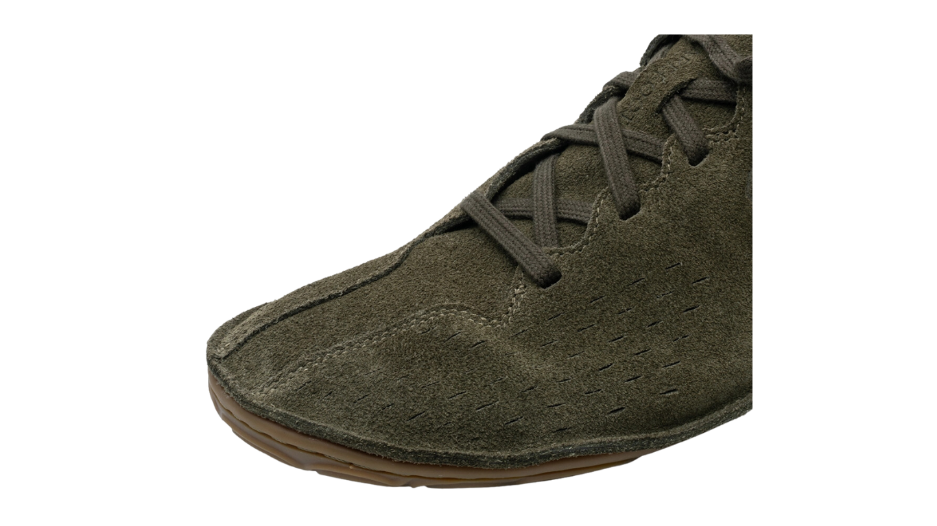 Barfußschuh mit Schnürung, breite Zehenbox, flexible Sohle, geschlossener Fersenbereich, Detailansicht Zehenbox