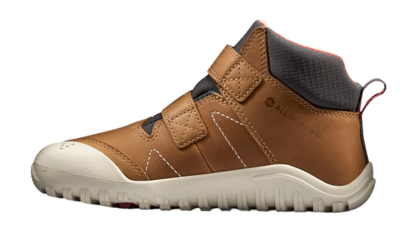 Barfußschuh mit zwei Klettverschlüssen, breite Zehenbox, flexible Sohle, geschlossener Schaft, geschlossener Fersenbereich, Seitenansicht innen, einzelner Schuh