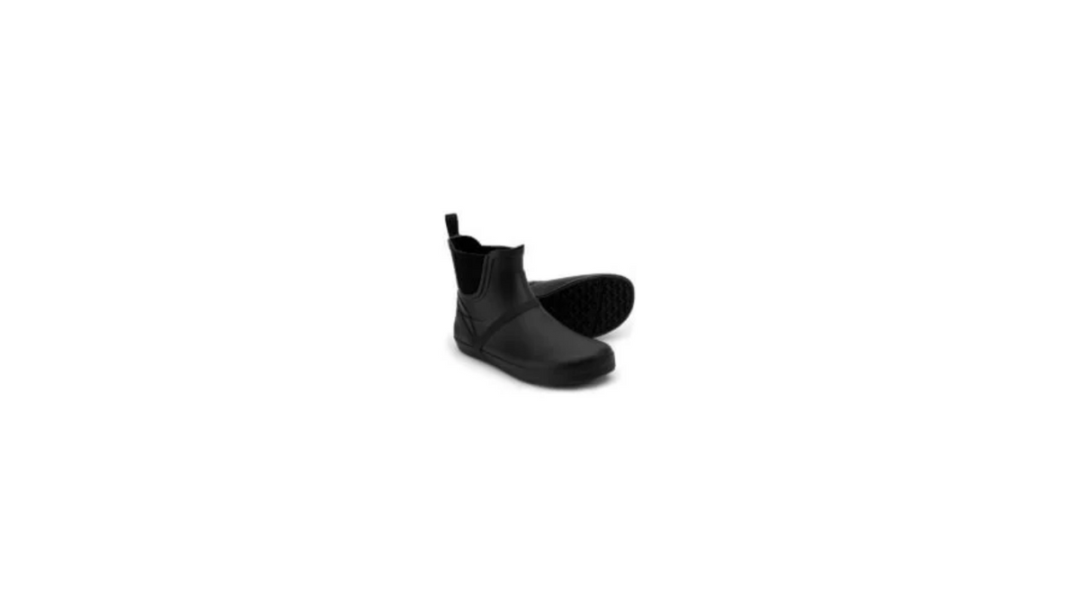 Barfußstiefel mit elastischem Einstieg, breite Zehenbox, flexible Sohle, geschlossener Schaft, geschlossener Fersenbereich, schräge Vorderansicht und Ansicht von unten