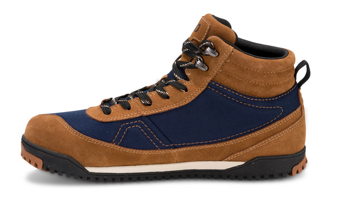 Knöchelhoher Barfußwanderschuh für Erwachsene als einzelner Schuh, breite Zehenbox, geschlossene Zehen, geschlossener Fersenbereich, Schnürung, Seitenansicht innen.
