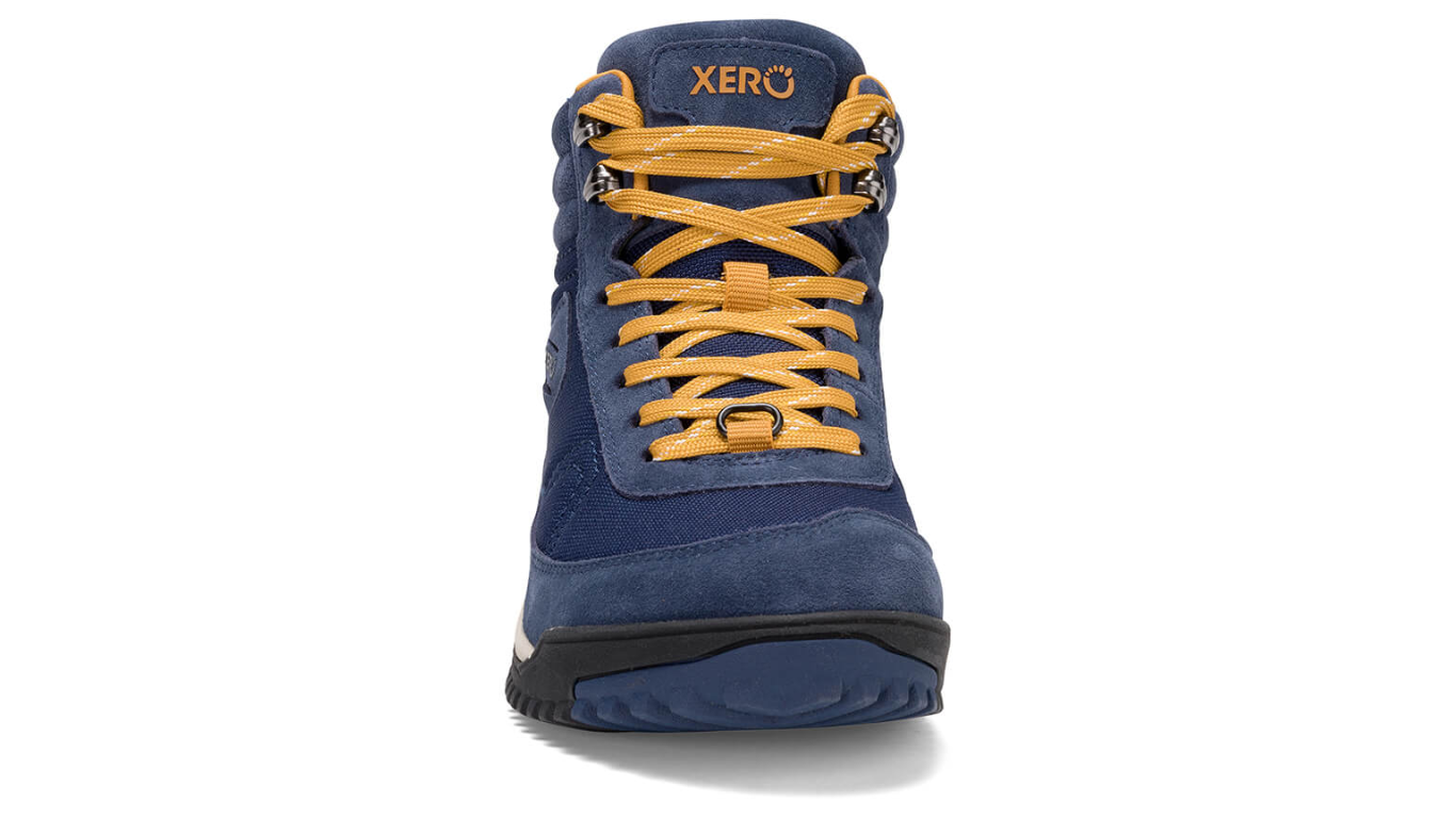 Barfußwanderstiefel, geschlossene Zehen und geschlossener Fersenbereich, Schnürung mit Ösen, profilierte Sohle, Vorderansicht, einzelner Schuh