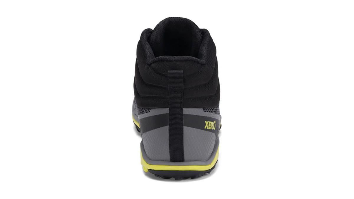 Barfußwanderschuh für Erwachsene als einzelner Schuh, geschlossener Fersenbereich, Rückansicht.