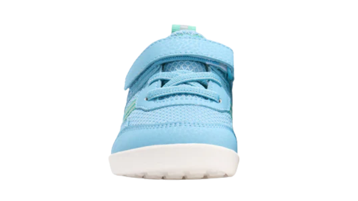 Barfußschuh für Kinder als Einzelschuh, geschlossene Zehen und geschlossener Fersenbereich, Klettverschluss und Schnürung, flexible Sohle, Vorderansicht