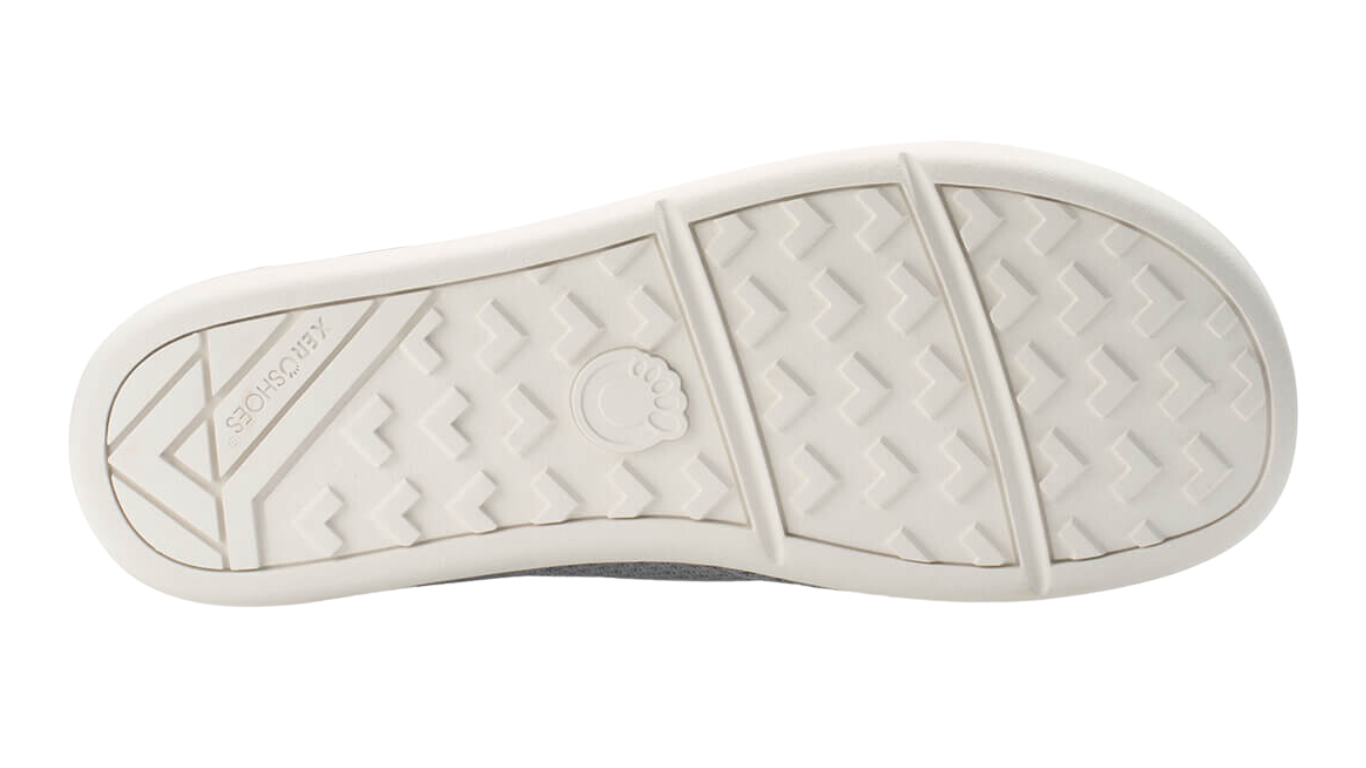 Barfußschuh mit Schnürung, breite Zehenbox, flexible Sohle, geschlossener Fersenbereich, Ansicht von unten