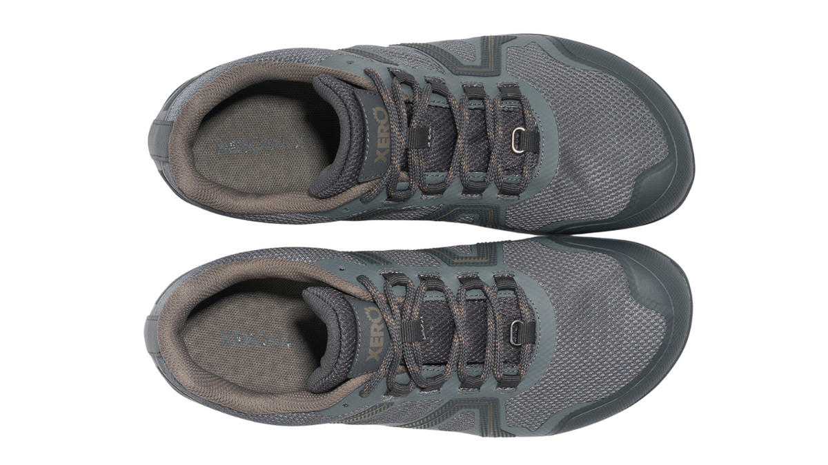 Barfußschuh mit Schnürung, breite Zehenbox, flexible Sohle, geschlossener Fersenbereich, Draufsicht als Paar
