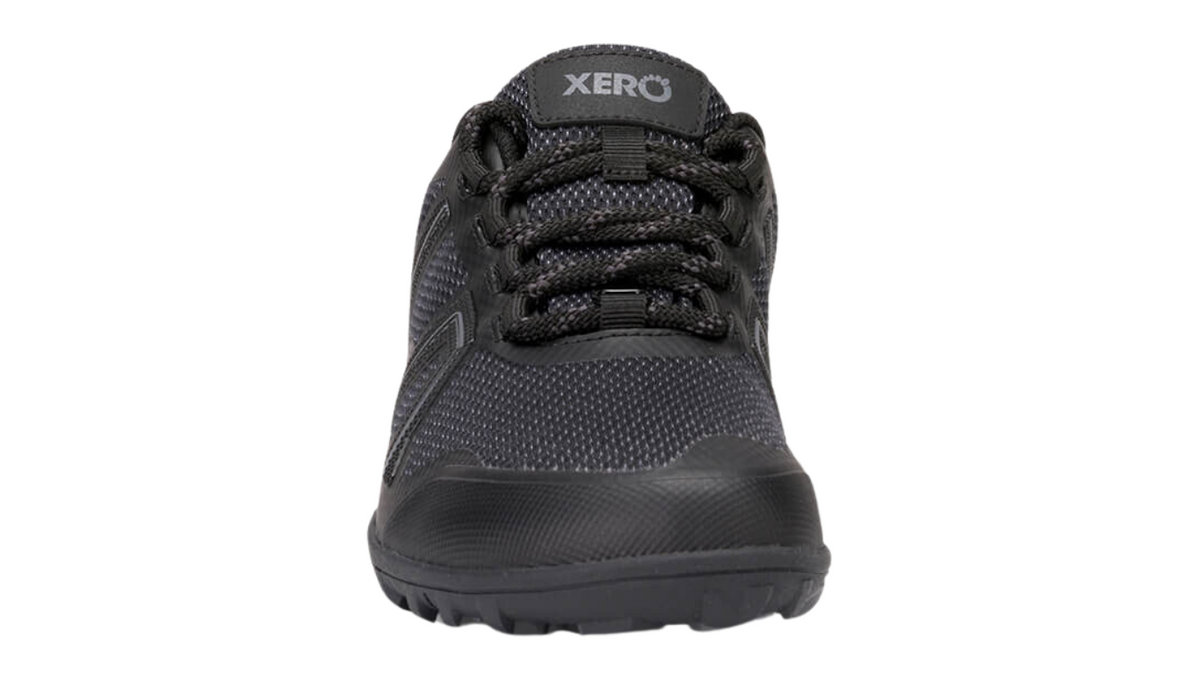Barfußschuh mit Schnürung, breite Zehenbox, flexible Sohle, geschlossener Fersenbereich, Vorderansicht