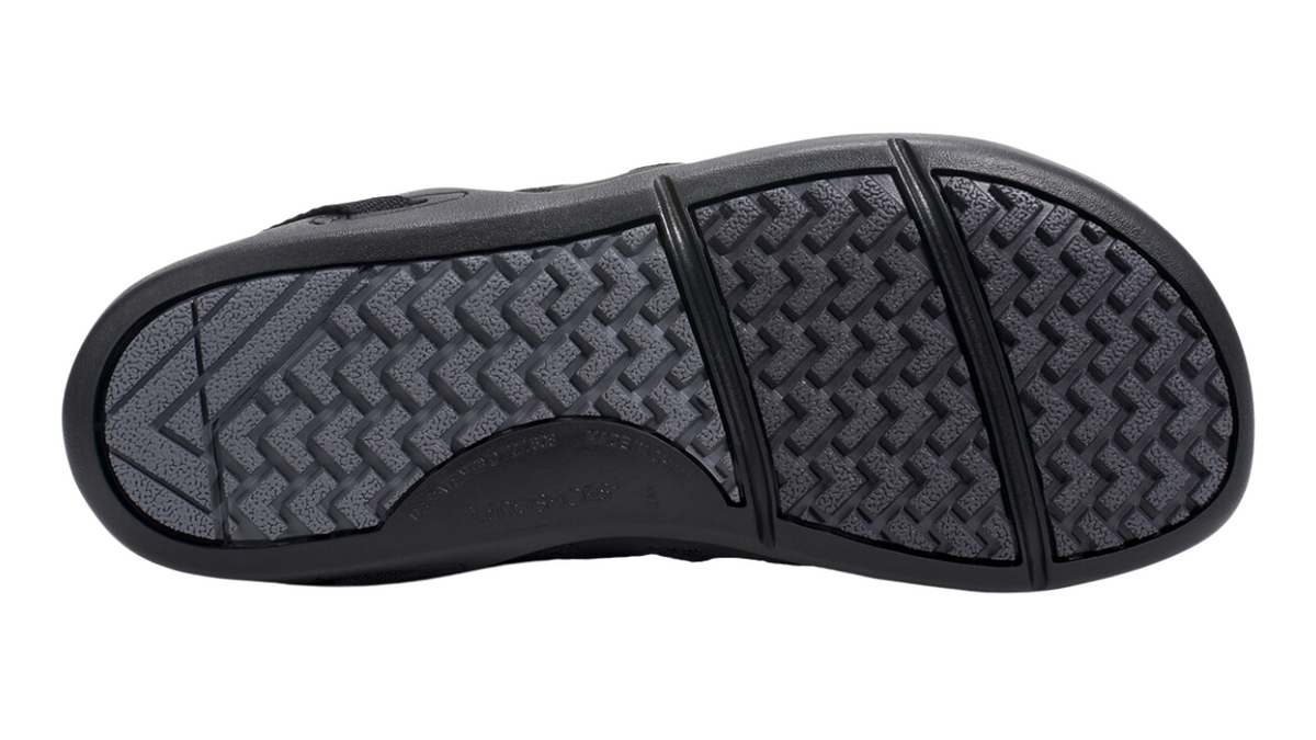 Barfußschuh mit Schnürung, breite Zehenbox, flexible Sohle, geschlossener Fersenbereich, Ansicht von unten