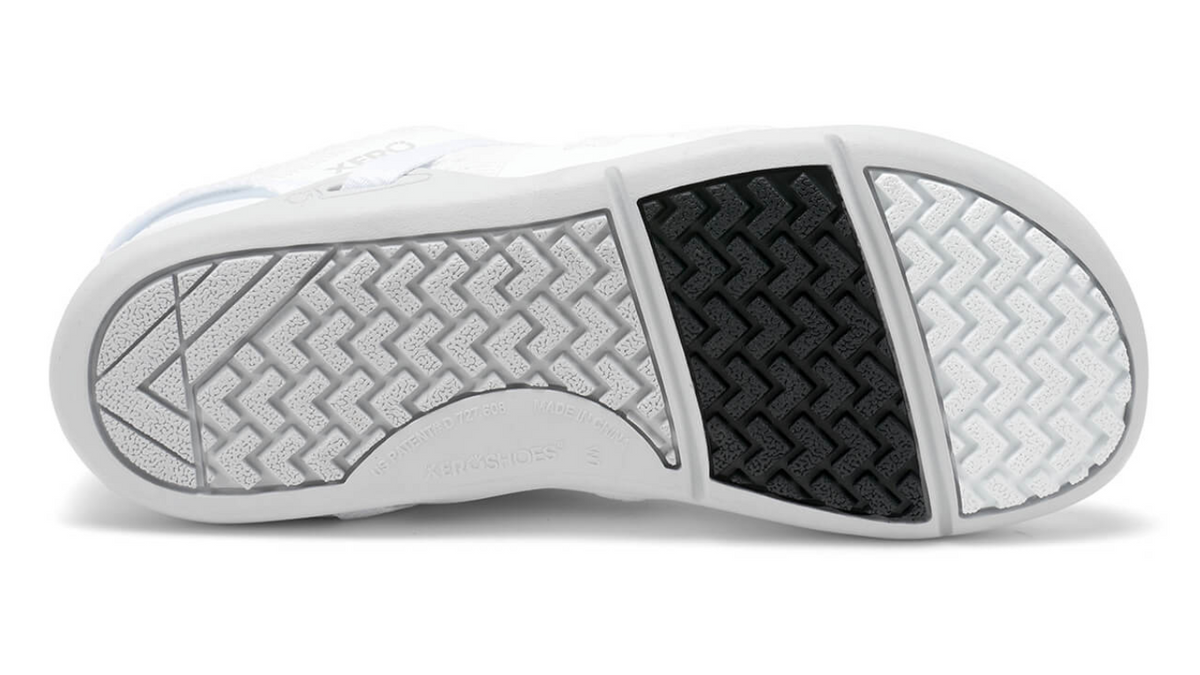 Barfußschuh mit Schnürung, breite Zehenbox, flexible Sohle, geschlossener Fersenbereich, Ansicht von unten