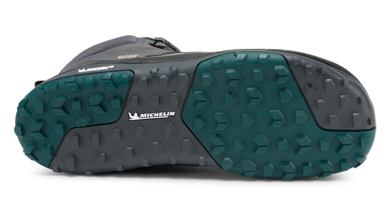 Knöchelhoher Barfußwanderschuh für Erwachsene als einzelner Schuh, profilierte flexible Sohle, Ansicht von unten.