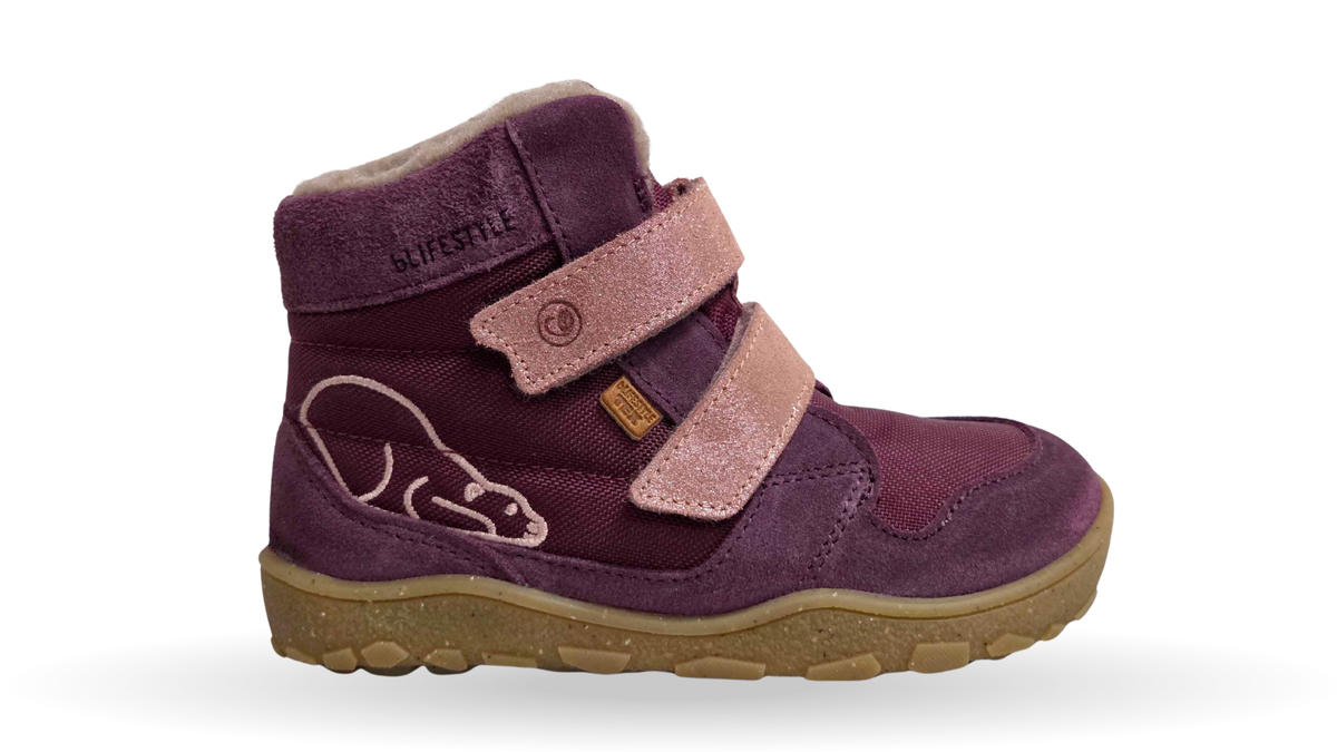 Gefütterter Kinder-Barfußstiefel mit breiter Zehenbox, zwei Klettverschlüssen und geschlossenen Zehen, Seitenansicht außen