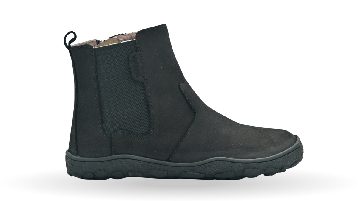 Barfußstiefel für größere Kinder mit Elastikeinsatz, breiter Zehenbox, geschlossenen Zehen und Profilsohle, Seitenansicht außen