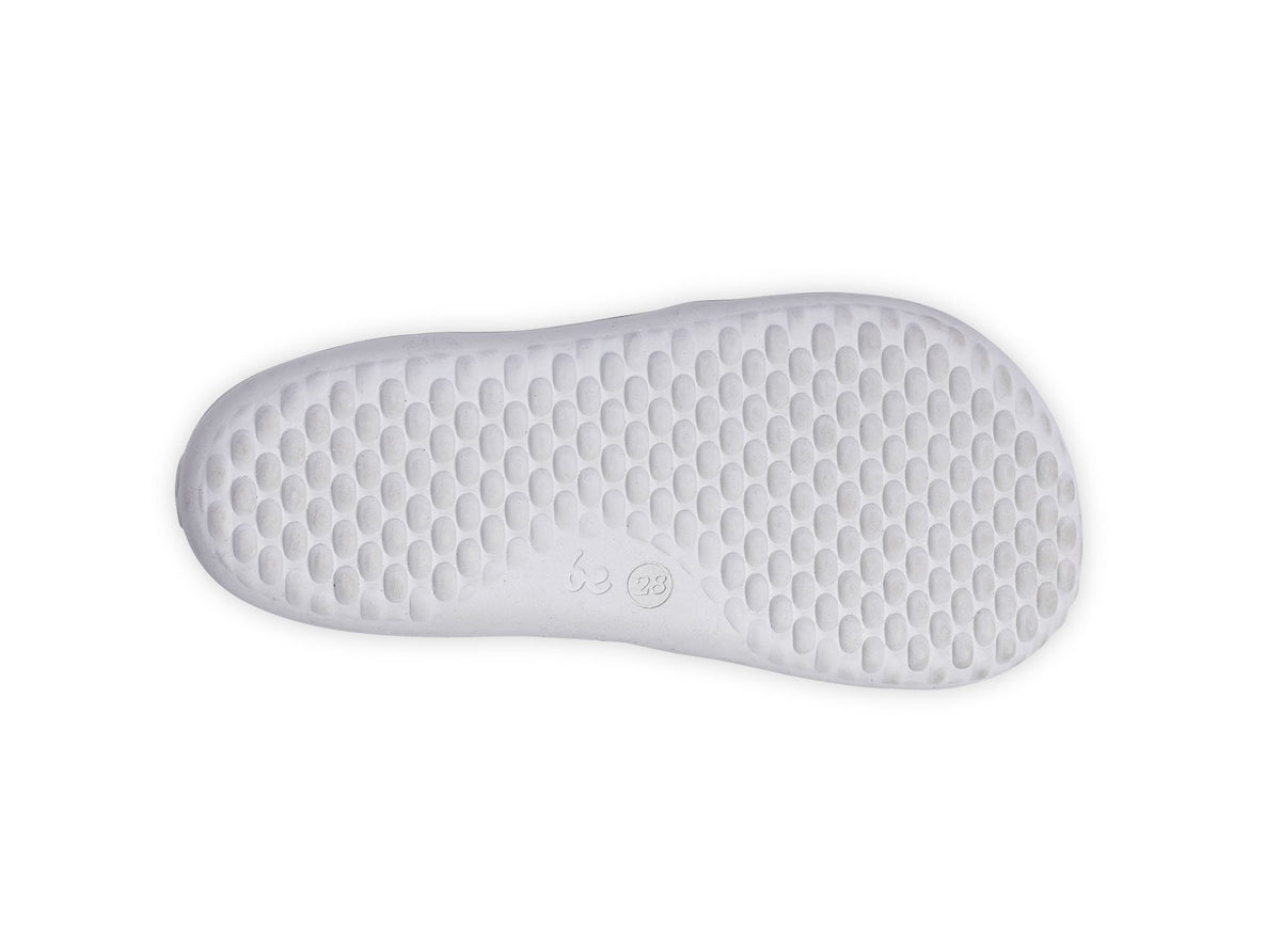 Barfußschuh für Kinder, flexible Sohle mit Profil sichtbar, Ansicht von unten